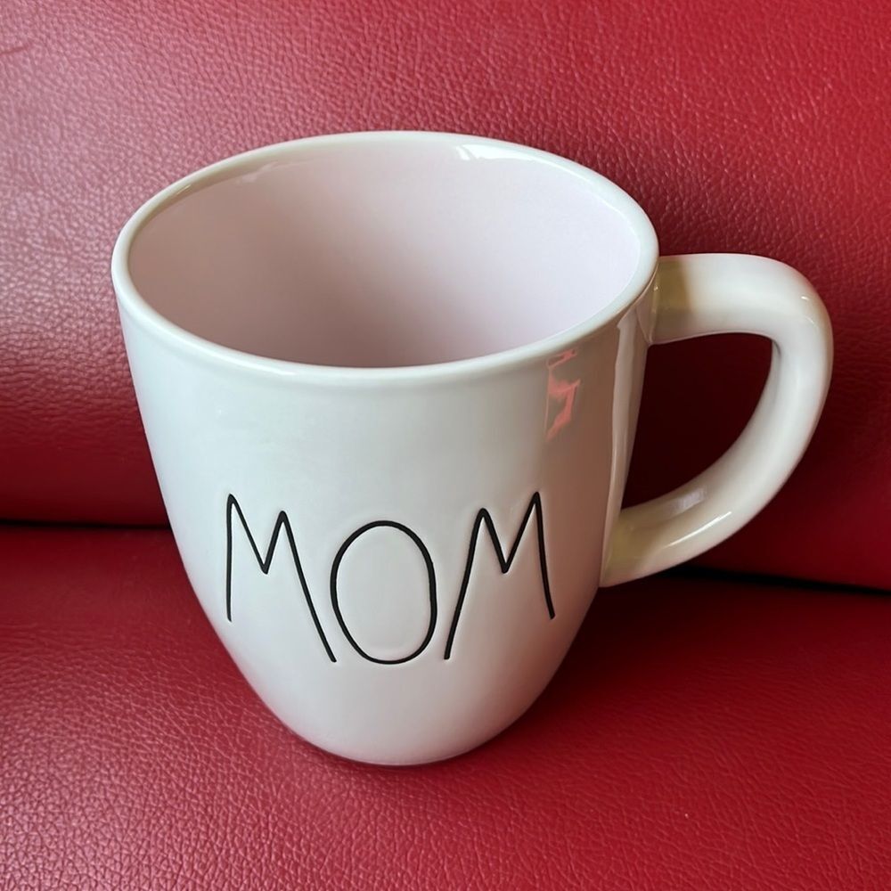 New Rae Dunn mug - Picture 1 of 2